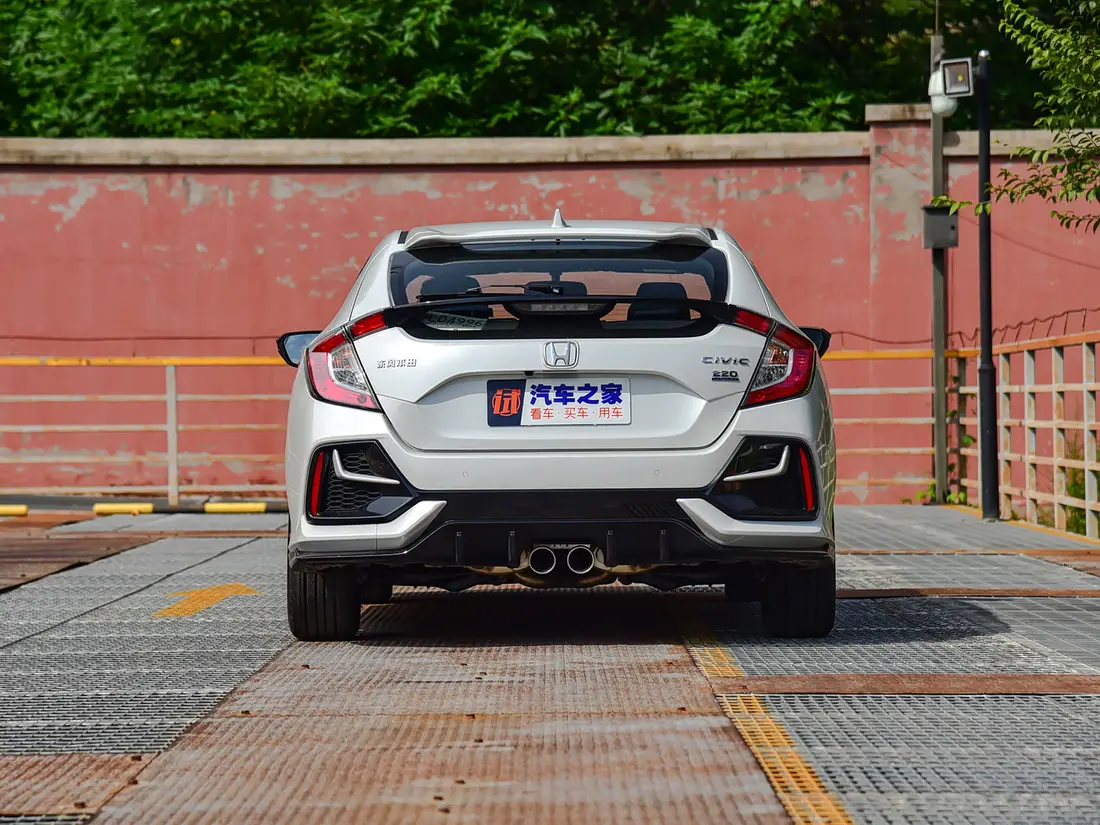 Honda Civic 10-е поколение · 2021, фото 6