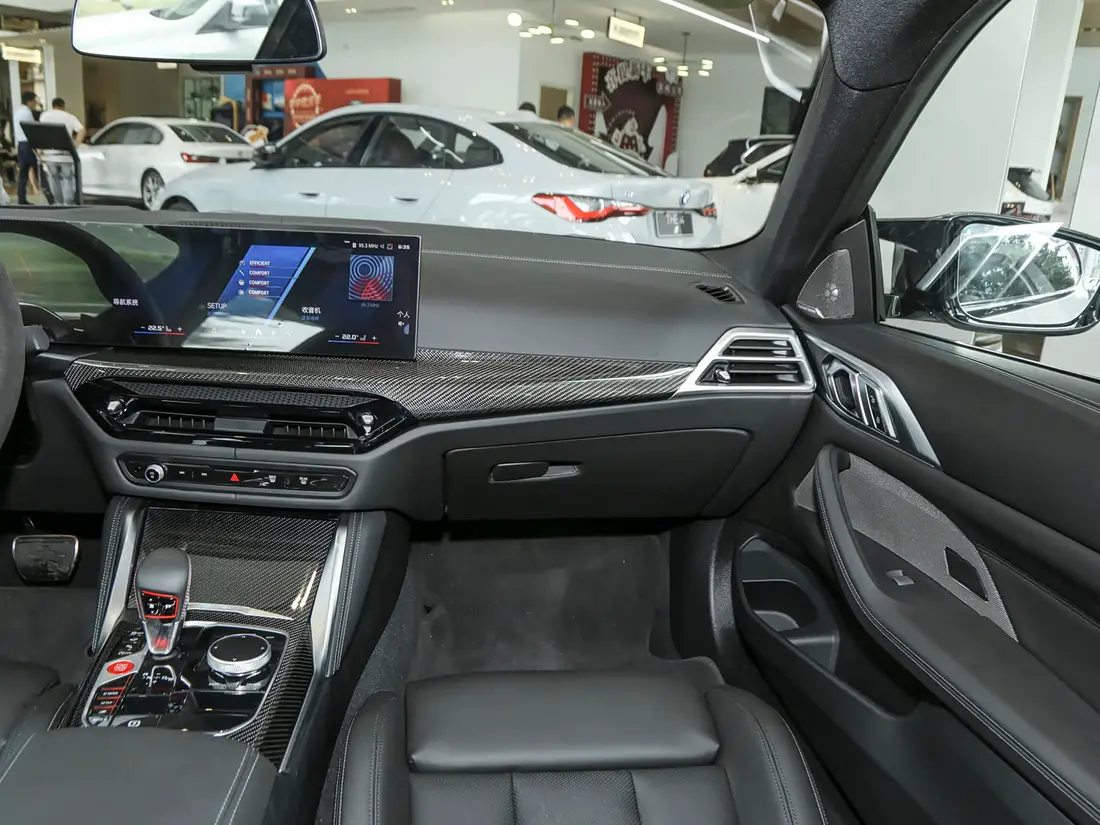 BMW M4 2021–2025, фото 12