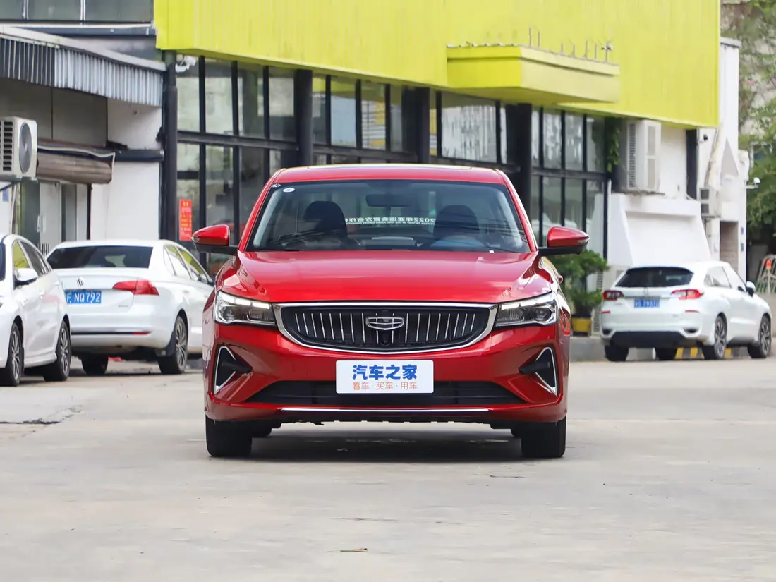 Geely Emgrand 4-е поколение · 2021–н.в., фото 2