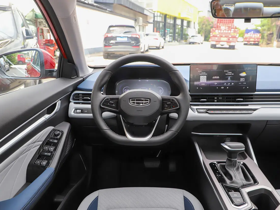 Geely Emgrand 4-е поколение · 2021–н.в., фото 10