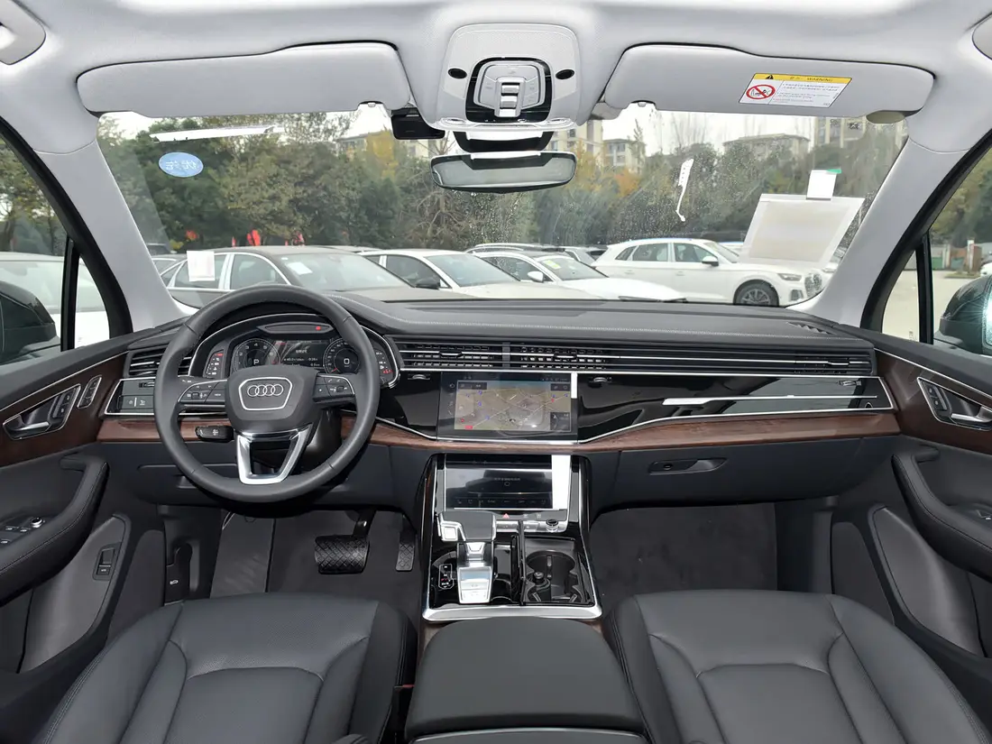 Audi Q7 2021–2026, фото 9