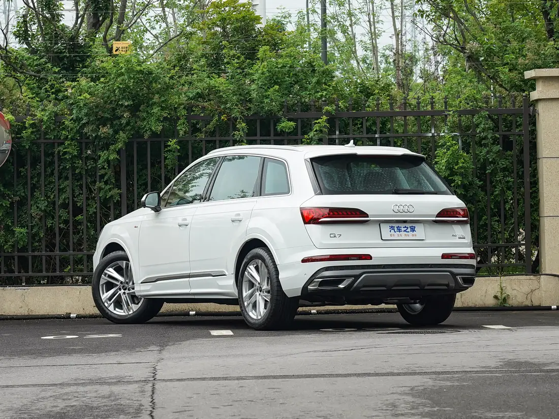 Audi Q7 2021–2026, фото 5