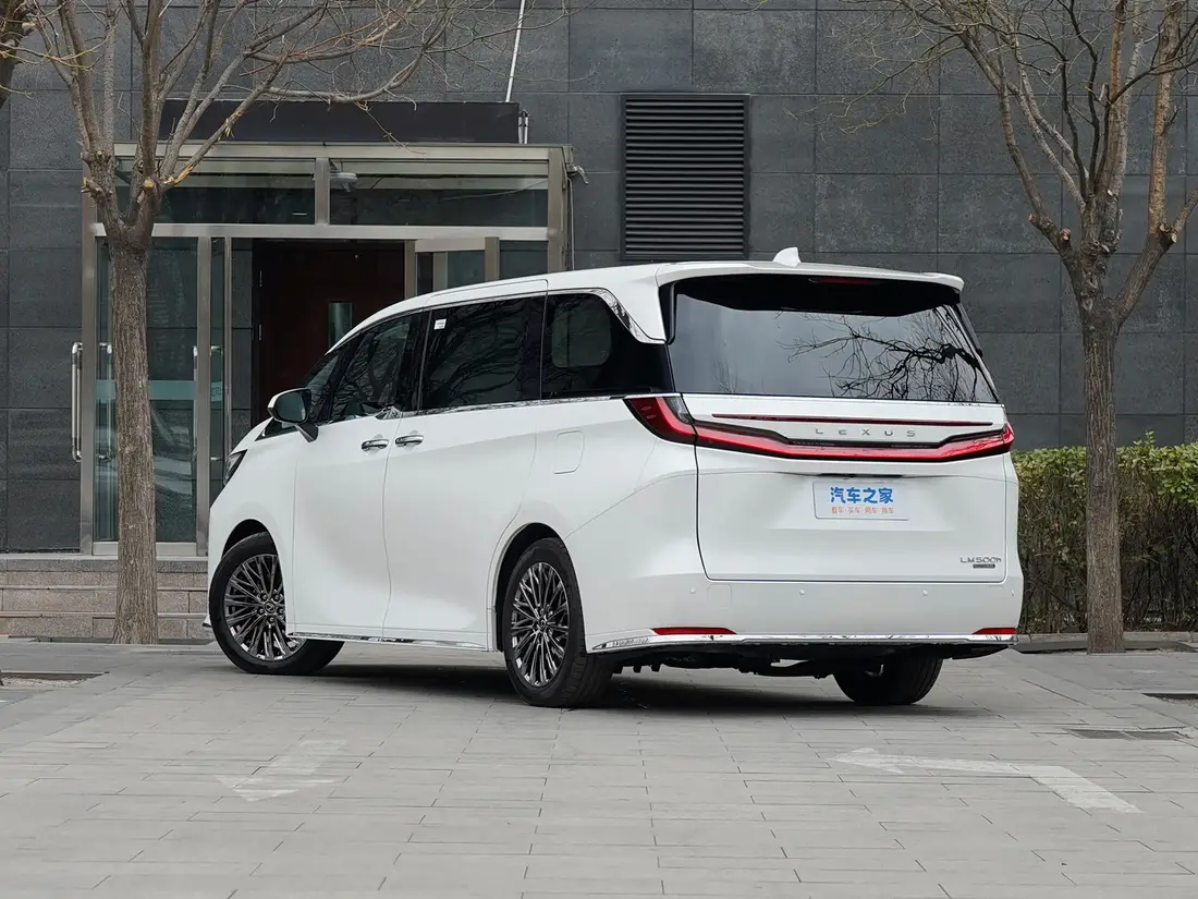 Lexus LM 2021–2025, фото 5