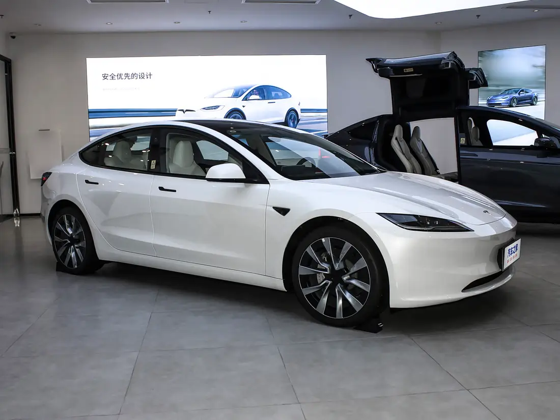 Tesla Model 3 1-е поколение, рестайлинг (Highland) · 2023–н.в., фото 8