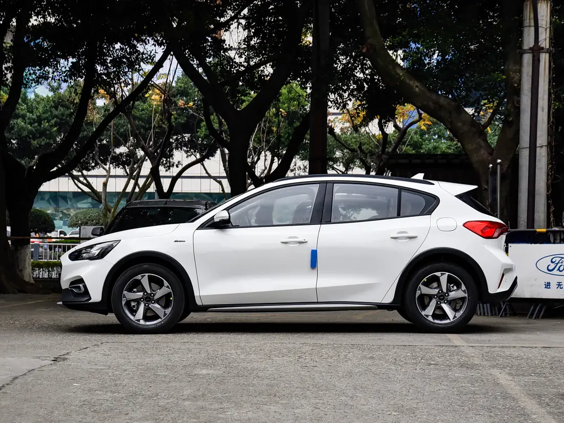 Ford Focus Active 2020–2021, фото 4