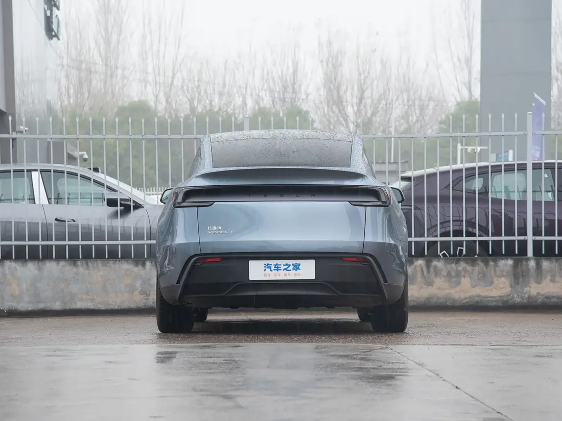 Tesla Model Y 1-е поколение, рестайлинг (Juniper) · 2025–н.в., фото 6