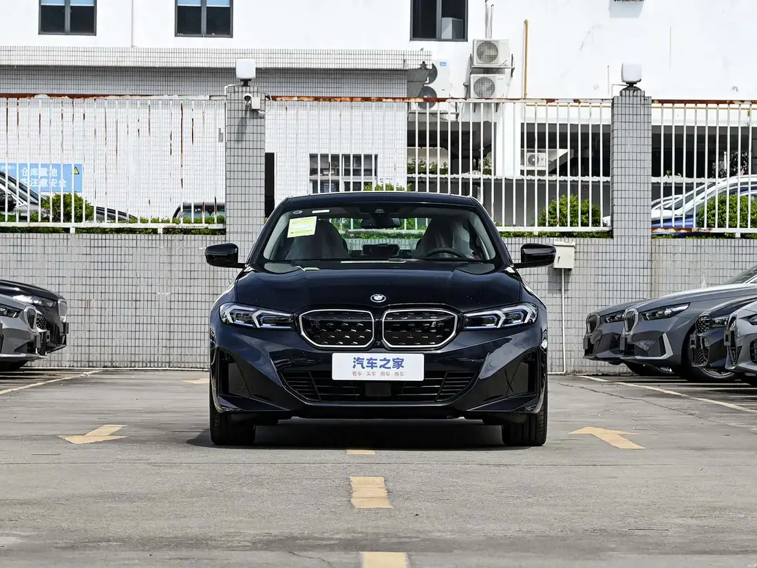 BMW i3 2022–н.в., фото 2
