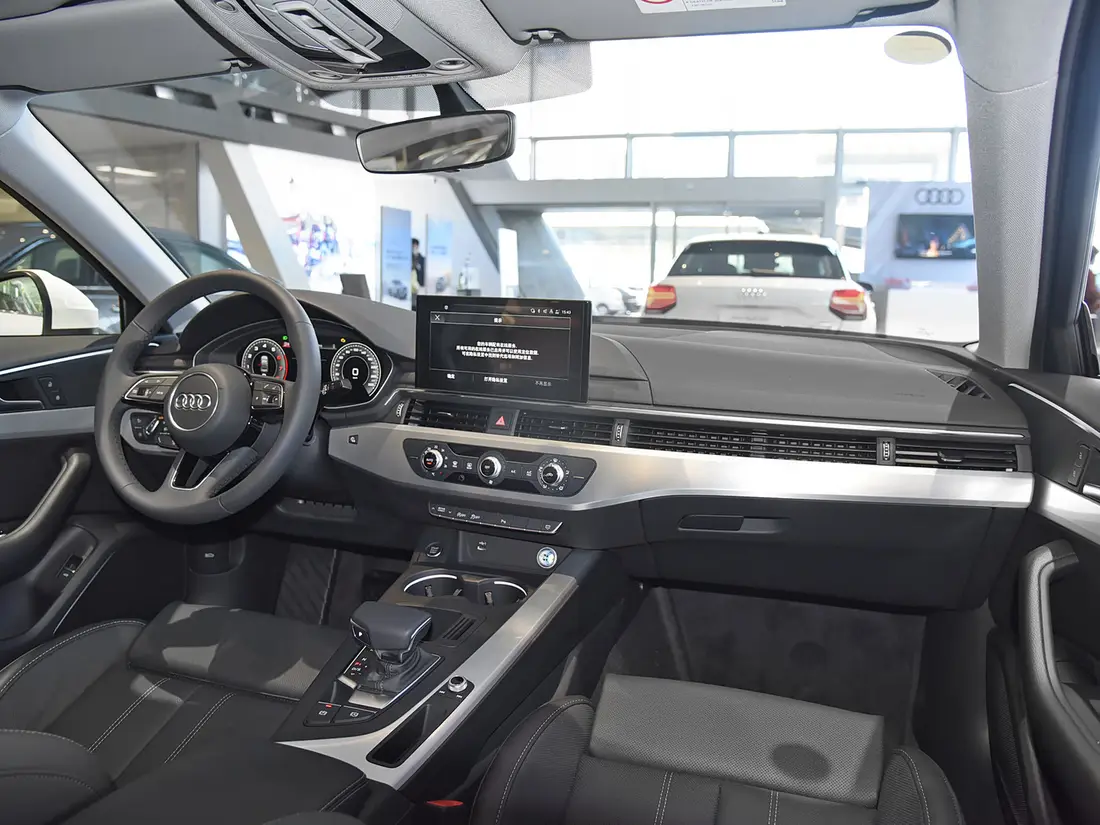 Audi A4L 2021–2026, фото 11