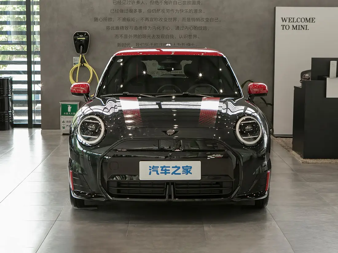 MINI JCW E 2025–2026, фото 2