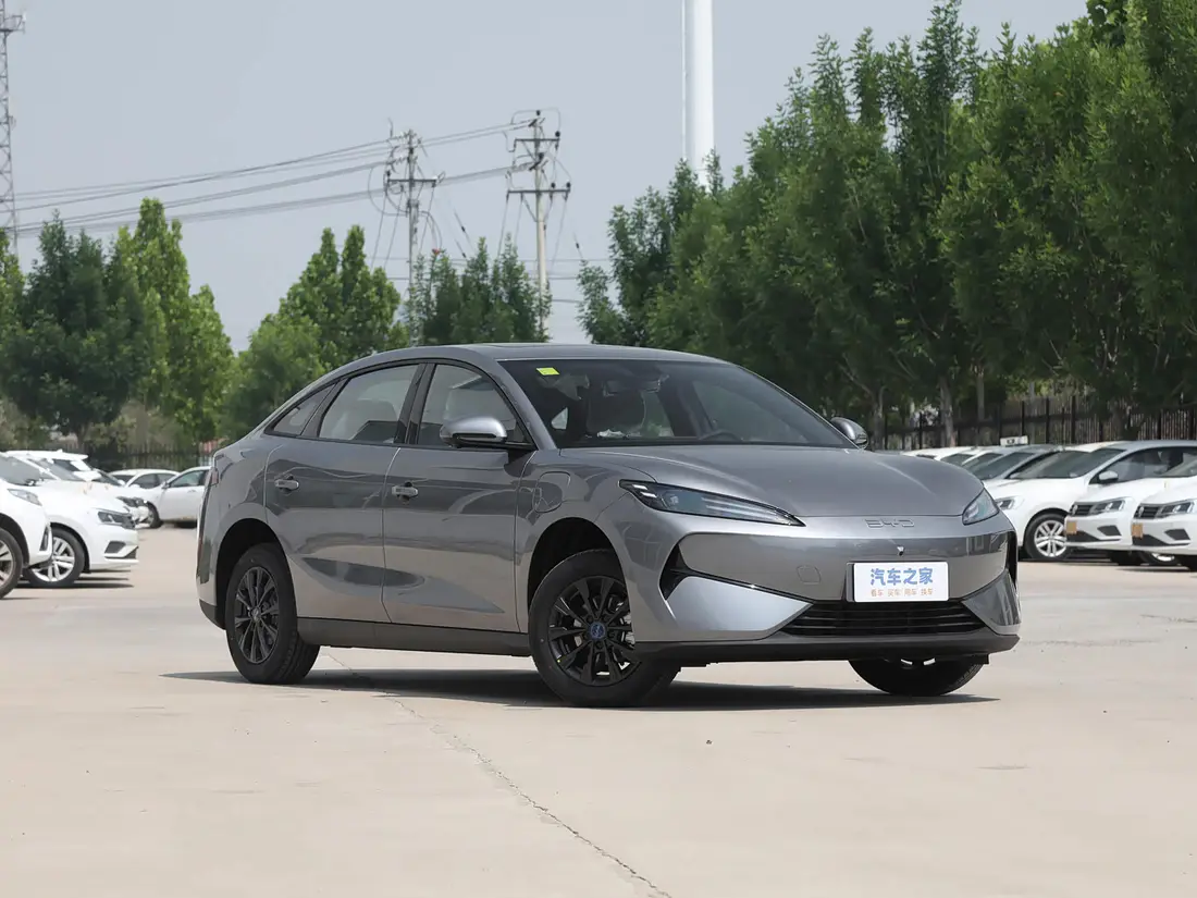 BYD e7 2025, фото 3