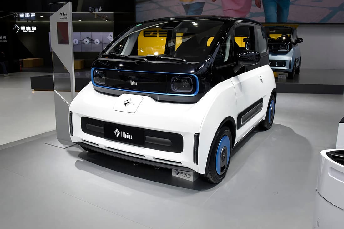 Baojun E300